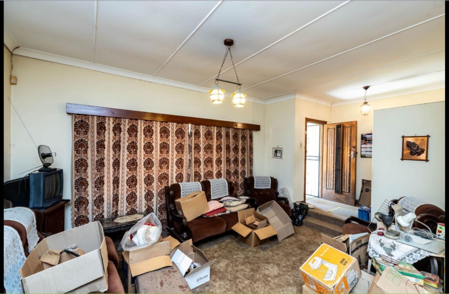 4 Bedroom Property for Sale in Sunnyridge Eastern Cape